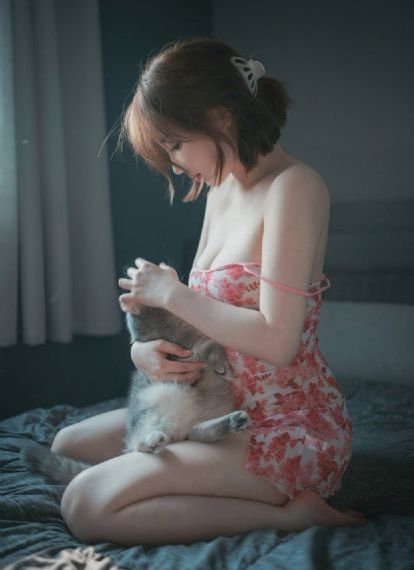 从校服袖口里看到大馒头是什么东西_DVD免费观看视频