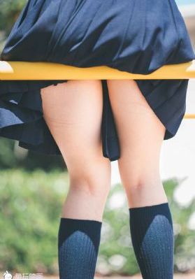 美女100%露出胸无遮挡网站_1080在线观看