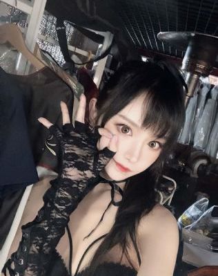 大佬玩弄男明星羞辱屁股小的_国产剧免费观看视频